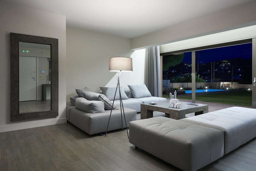 Elaia Luxury Suites ลาโกนิสซี ภายนอก รูปภาพ