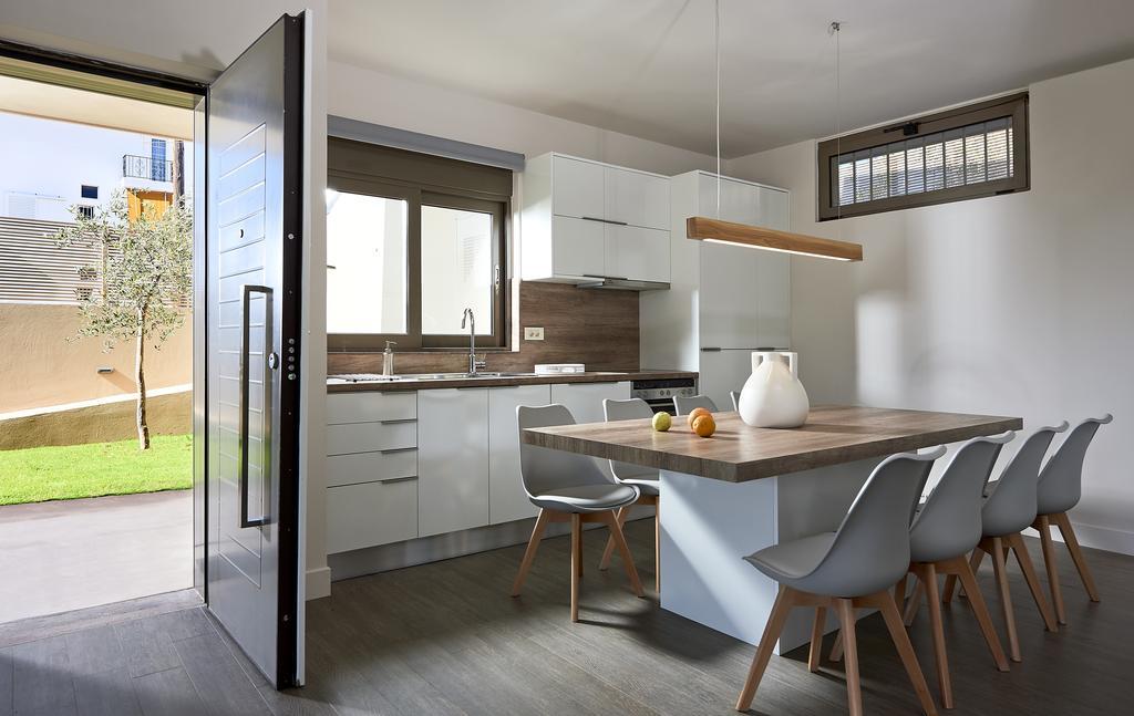 Elaia Luxury Suites ลาโกนิสซี ภายนอก รูปภาพ