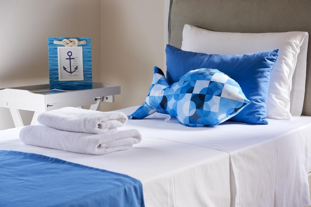 Elaia Luxury Suites ลาโกนิสซี ภายนอก รูปภาพ